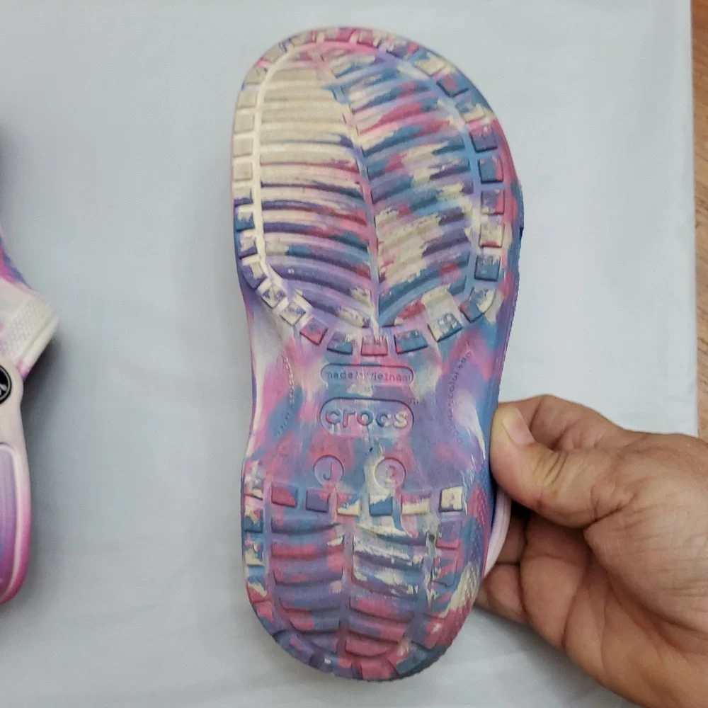 CROCS Kids Water Shoes Marbled in Pink, Blue, and White - Picture 3 of 9